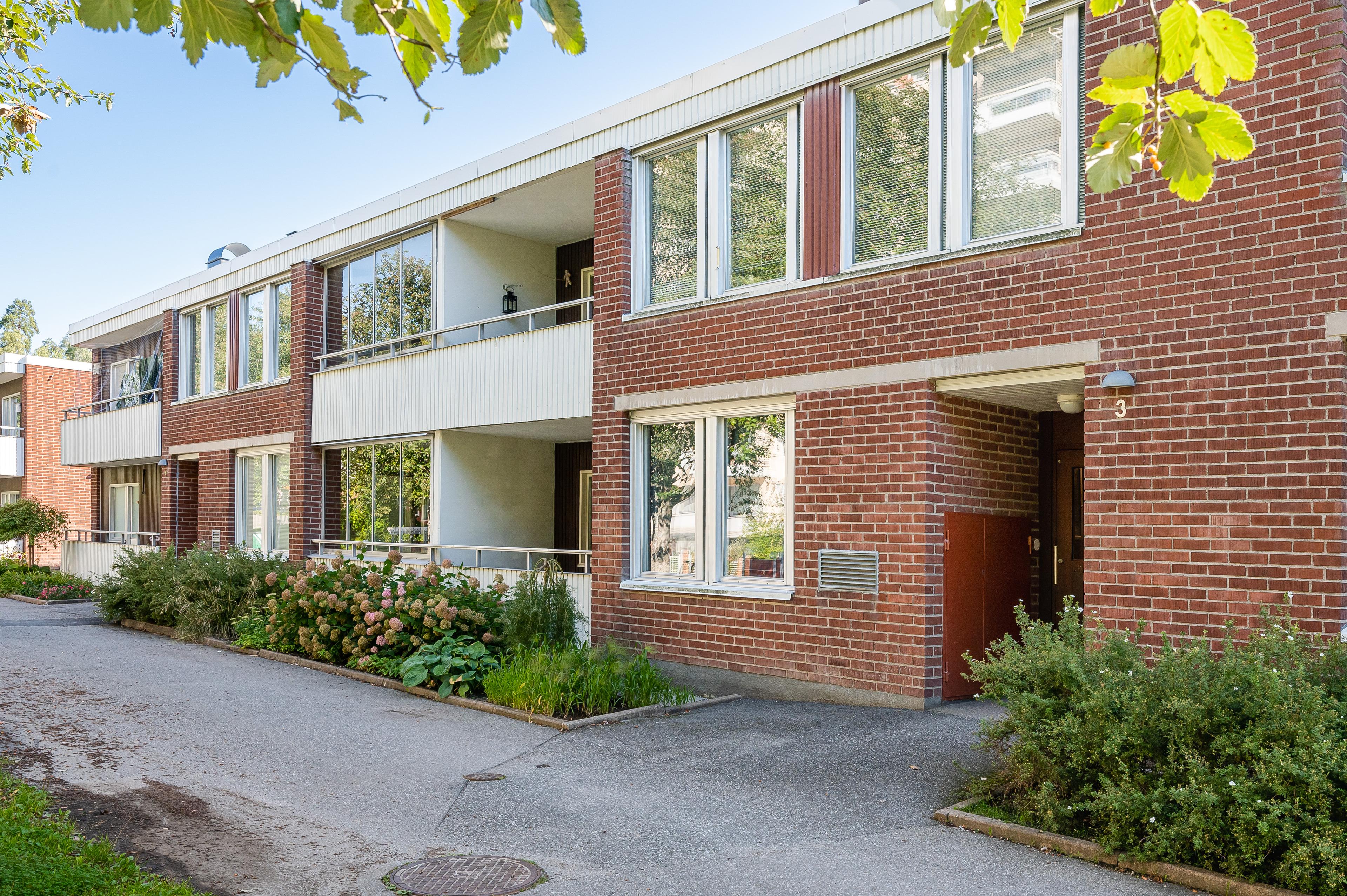 Lägenhetsbild 2 för Skogvaktarvägen 8 i Södertälje